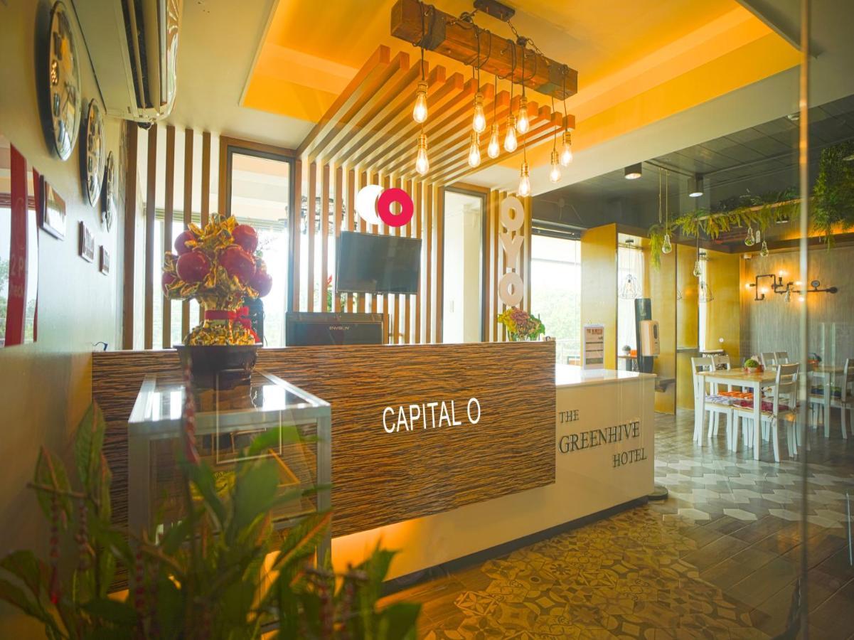 Capital O Oyo 785 The Greenhive Hotel Ibaan Buitenkant foto